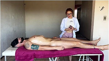 The Massage She Couldnt Control