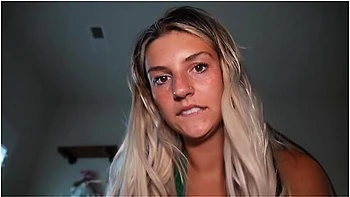 18 Year Old Worker Cheats On Her Bf With Her Manager For A Pay Raise!