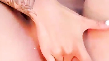 Rough baby girl's hd dirt