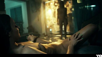 Mind fuck video with desirable Amirah Adara and Veronica Leal from Vored